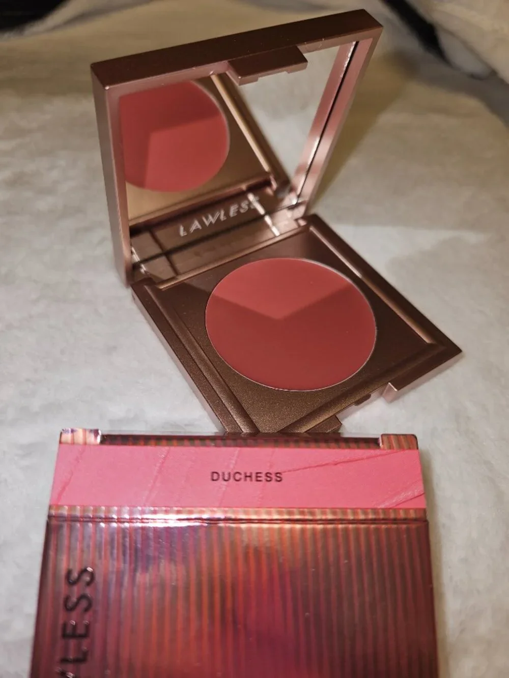 NWT NIB Lawless “Pinch My Cheeks” Soft-Blur Cream Blush in “Duchess”